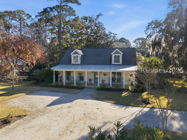 106 S Hermitage Rd, Beaufort, SC 29902