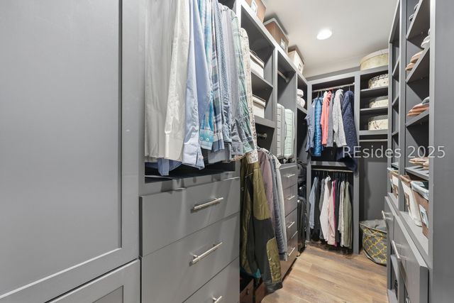 106 S Hermitage Rd, Beaufort, SC 29902