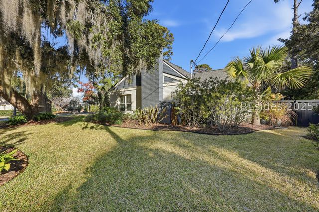 106 S Hermitage Rd, Beaufort, SC 29902