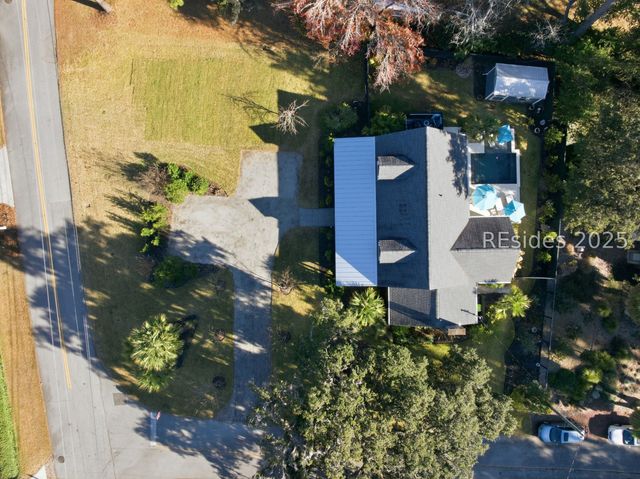 106 S Hermitage Rd, Beaufort, SC 29902