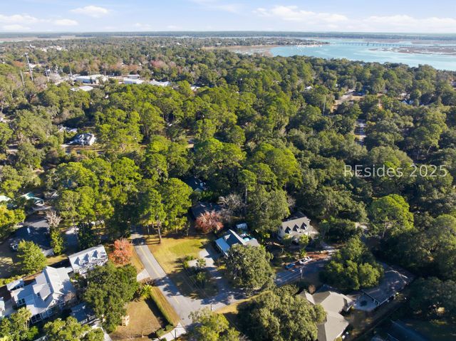 106 S Hermitage Rd, Beaufort, SC 29902