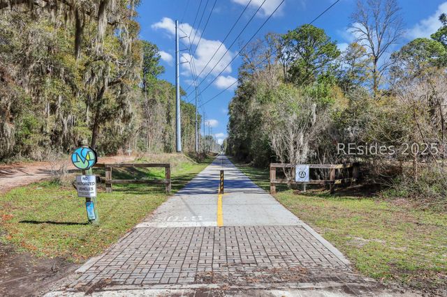 106 S Hermitage Rd, Beaufort, SC 29902