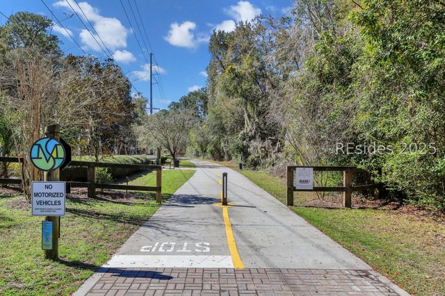 106 S Hermitage Rd, Beaufort, SC 29902