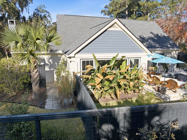 106 S Hermitage Rd, Beaufort, SC 29902