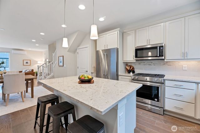 14671 36th Court NE, Lake Forest Park, WA 98155