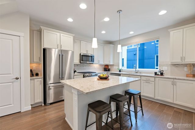 14671 36th Court NE, Lake Forest Park, WA 98155
