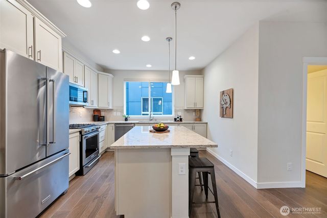 14671 36th Court NE, Lake Forest Park, WA 98155
