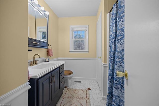 304 Eastway Lane, Graham, NC 27253