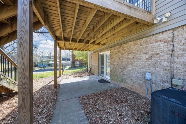 304 Eastway Lane, Graham, NC 27253