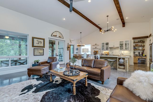 1271 Toro PASS, Wimberley, TX 78676