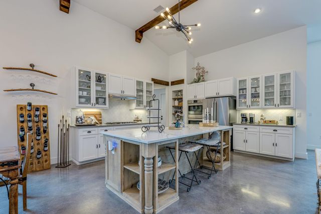 1271 Toro PASS, Wimberley, TX 78676