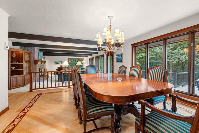255 TRADERS POINT LANE, Green Bay, WI 54302