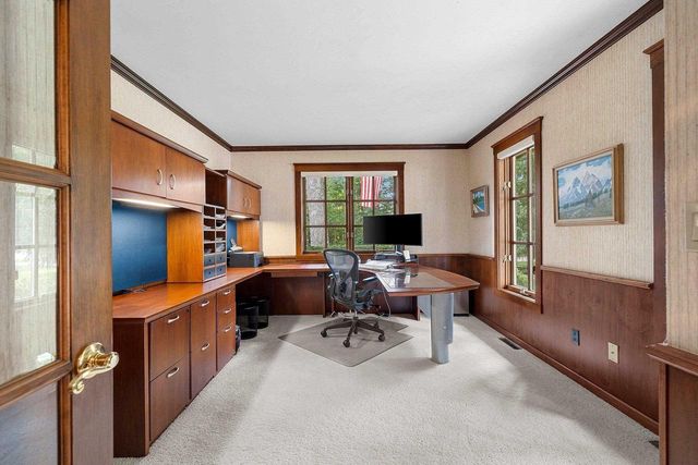 255 TRADERS POINT LANE, Green Bay, WI 54302