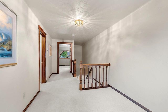 255 TRADERS POINT LANE, Green Bay, WI 54302