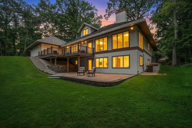 255 TRADERS POINT LANE, Green Bay, WI 54302