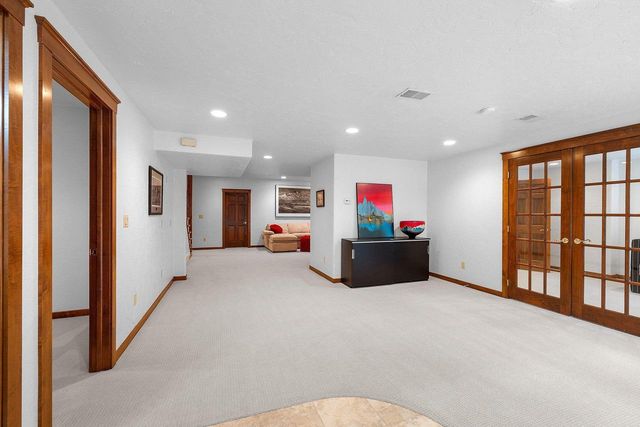 255 TRADERS POINT LANE, Green Bay, WI 54302