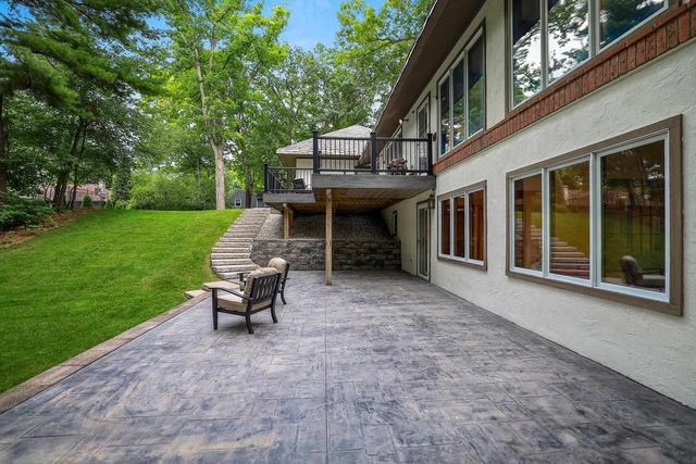 255 TRADERS POINT LANE, Green Bay, WI 54302