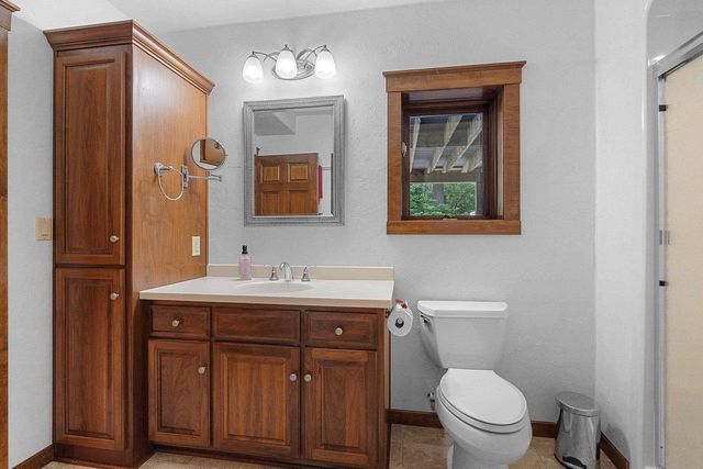 255 TRADERS POINT LANE, Green Bay, WI 54302