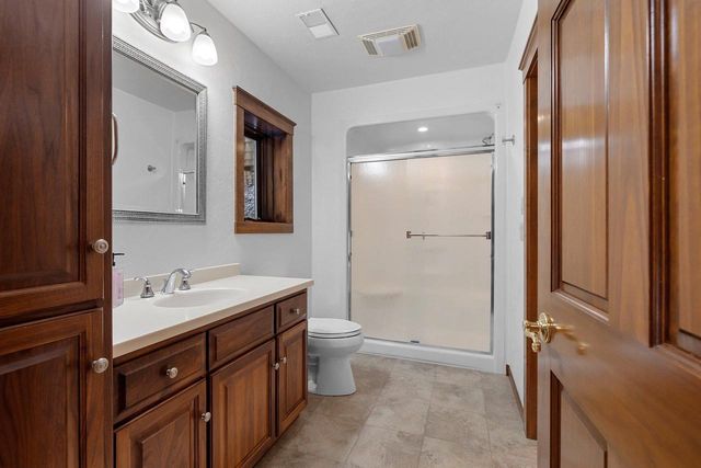255 TRADERS POINT LANE, Green Bay, WI 54302