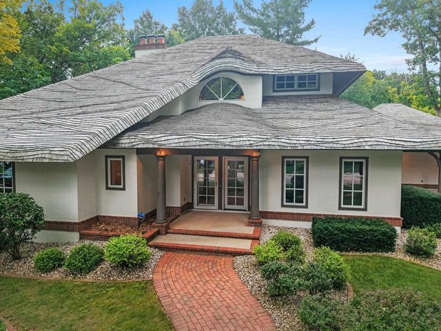 255 TRADERS POINT LANE, Green Bay, WI 54302