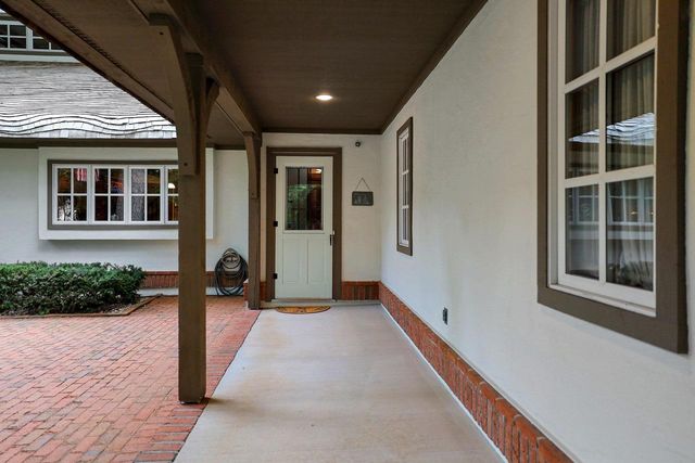 255 TRADERS POINT LANE, Green Bay, WI 54302