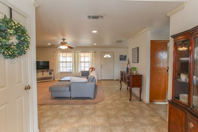 809 Baylor Blvd, Big Spring, TX 79720