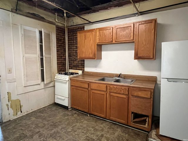 115 E 2Nd Street, Peru, IN 46970