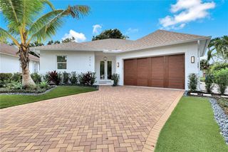 2515 Royal Palm CT, Naples, FL 34103
