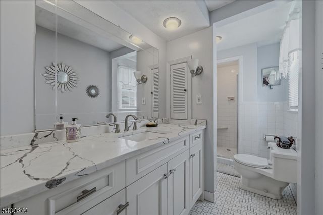 85 Stewart Ave, Kearny Town, NJ 07032
