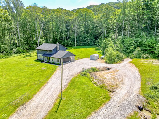 41 N Wolfcreek Road, Columbus, IN 47201
