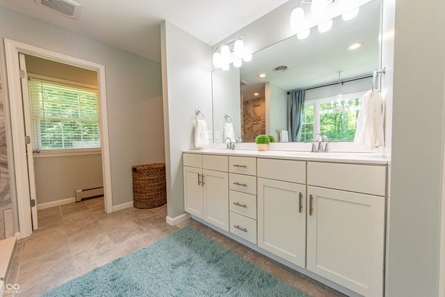 41 N Wolfcreek Road, Columbus, IN 47201