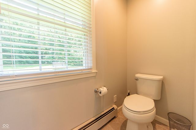 41 N Wolfcreek Road, Columbus, IN 47201