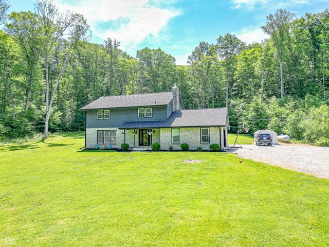 41 N Wolfcreek Road, Columbus, IN 47201