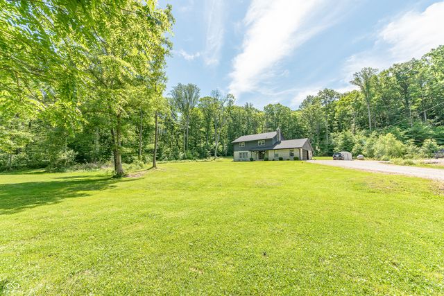 41 N Wolfcreek Road, Columbus, IN 47201