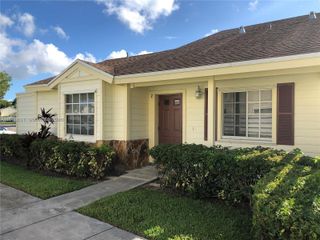 13749 SW 147th Circle Ln 235, Miami, FL 33186