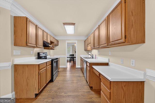 180 Riverbend Drive, Mcdonough, GA 30252