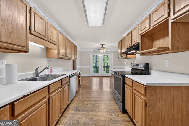 180 Riverbend Drive, Mcdonough, GA 30252