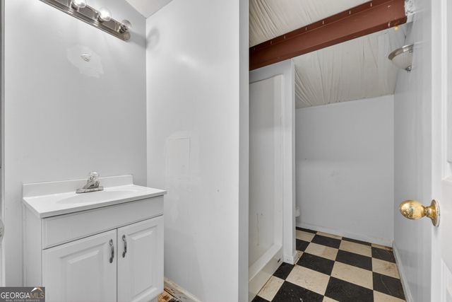 180 Riverbend Drive, Mcdonough, GA 30252