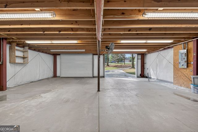 180 Riverbend Drive, Mcdonough, GA 30252