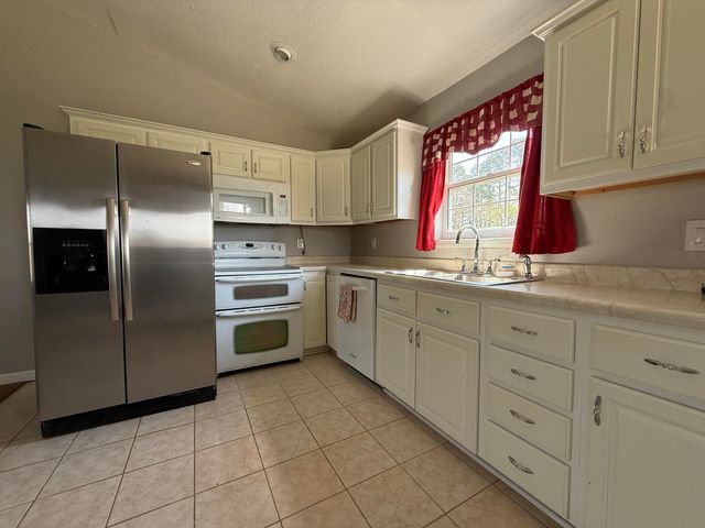 468 Martingale Drive, Theodosia, MO 65761