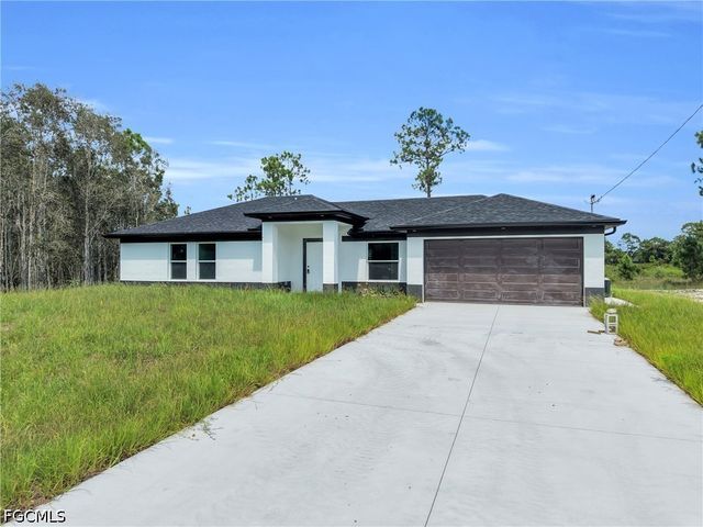 863 Burrows AVE, Lehigh Acres, FL 33974