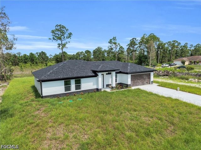 863 Burrows AVE, Lehigh Acres, FL 33974