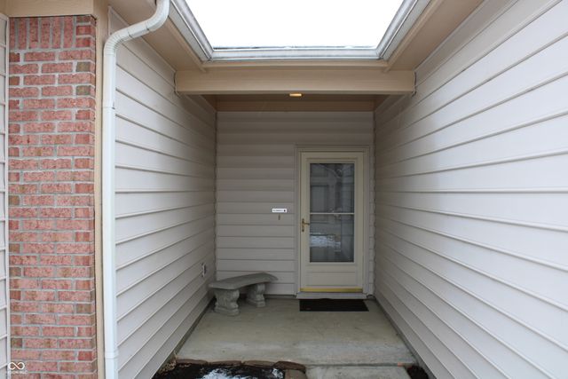 6549 Southern Cross Drive, Indianapolis, IN 46237