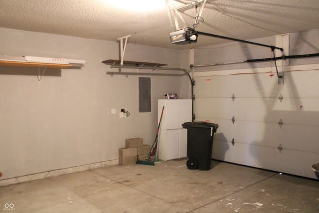 6549 Southern Cross Drive, Indianapolis, IN 46237