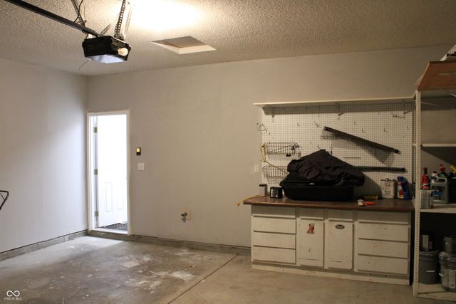 6549 Southern Cross Drive, Indianapolis, IN 46237