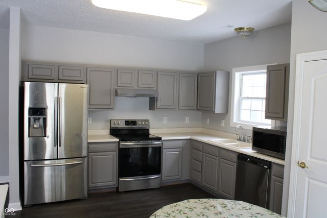 6549 Southern Cross Drive, Indianapolis, IN 46237