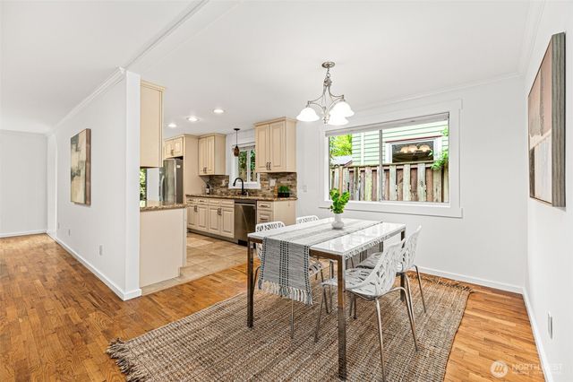 10758 Ashworth Avenue N, Seattle, WA 98133