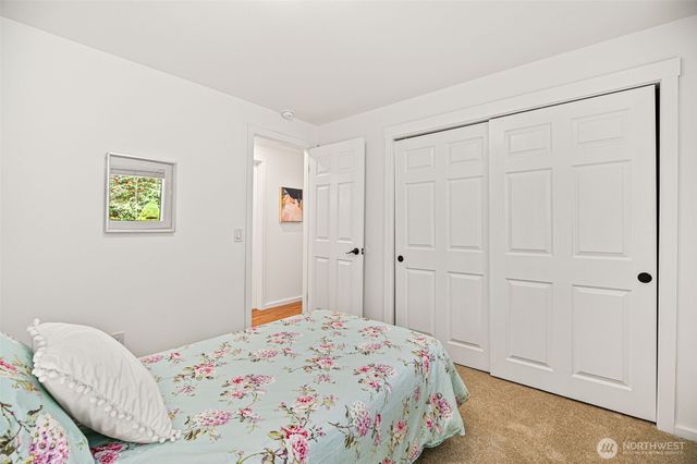 10758 Ashworth Avenue N, Seattle, WA 98133