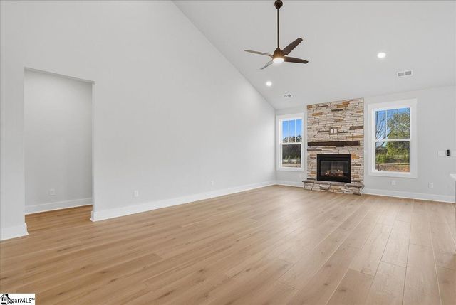 7 Pelham Crossing Drive, Greenville, SC 29615
