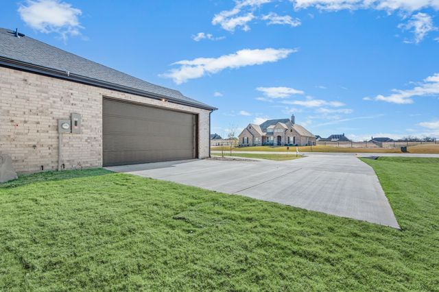 220 Basalt Lane, Reno, TX 76020